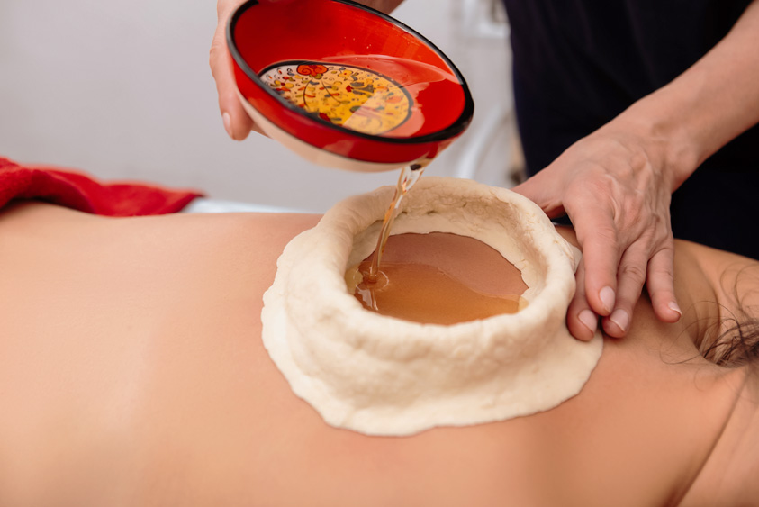 Kati basti tratamiento Ayurveda en Madrid nutritivo